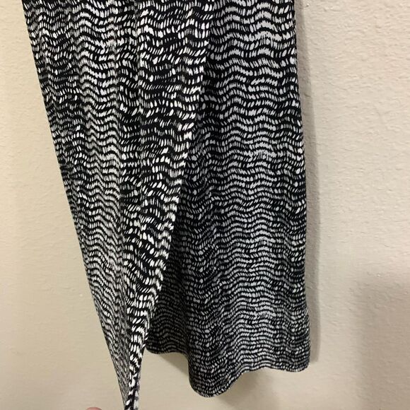 APT 9 Dress Women’s XS Black White Print Short cuffed Sleeve Faux Wrap Medium. - Picture 6 of 15
